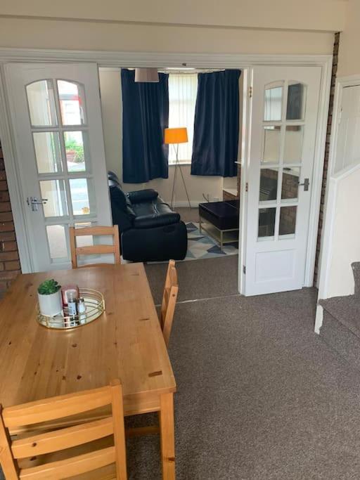 Cheerful 3-Bedroom House Brierley Hill Luaran gambar